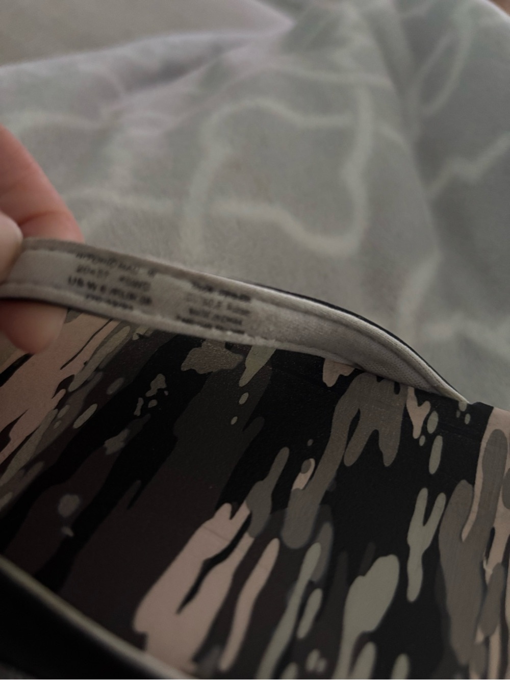 Camo Print flip flops - Black & Gray & Cream & pink - Picture 3 of 3